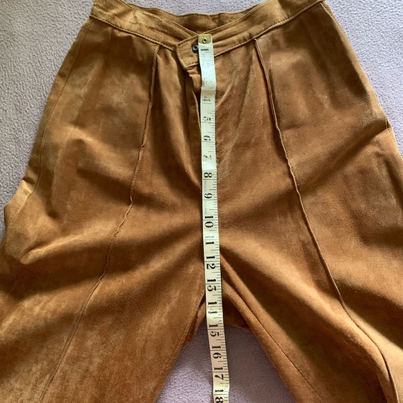 Super soft Danier suede stirrup pants would pair nicely with ankle boots! - Picture 6 of 7